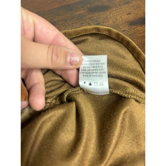 Your Favorite by PacSun Brown Suede-Style Halter Peplum Top – NWT – Size M - Picture 8 of 9